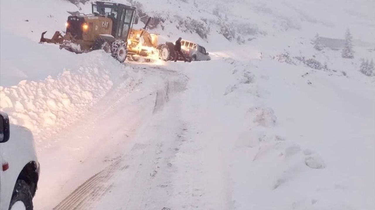 Sis Dağı Yaylası'ndaki Mahsur Kalanlar Kurtarıldı