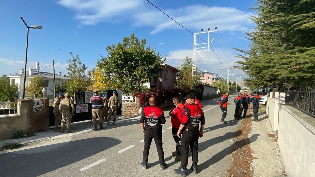 Van'da Kaybolan Öğrenci Rojin Kabaiş'in Cansız Bedenine Ulaşıldı