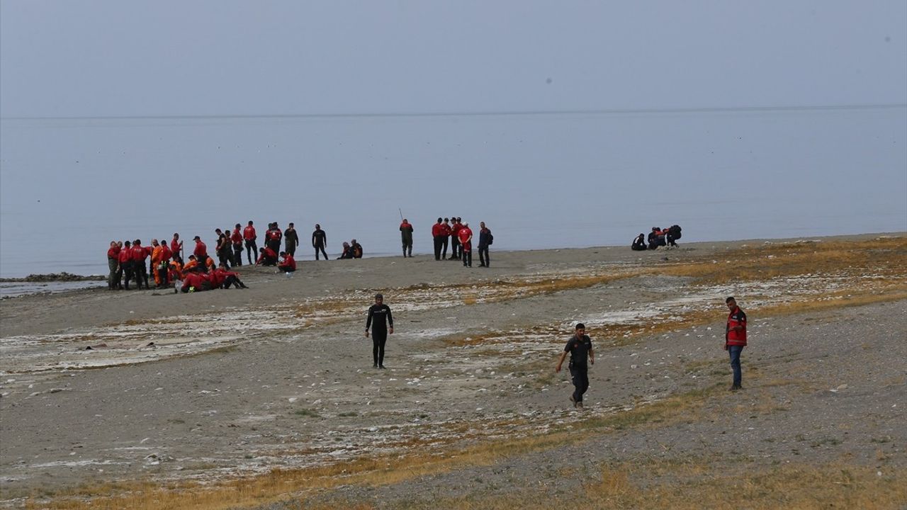 Van'da Kaybolan Üniversite Öğrencisi İçin Arama Çalışmaları Devam Ediyor