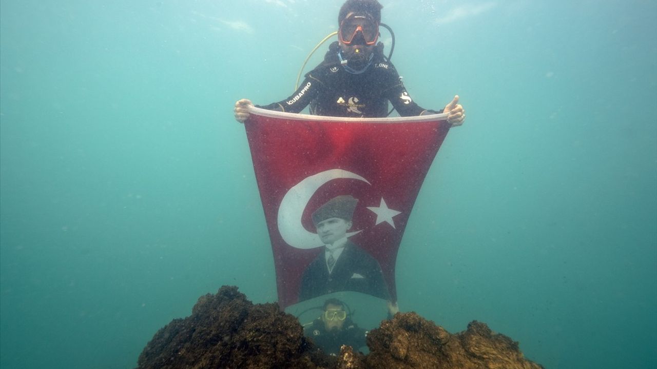 Van Gölü'nde Cumhuriyet Bayramı Kutlaması