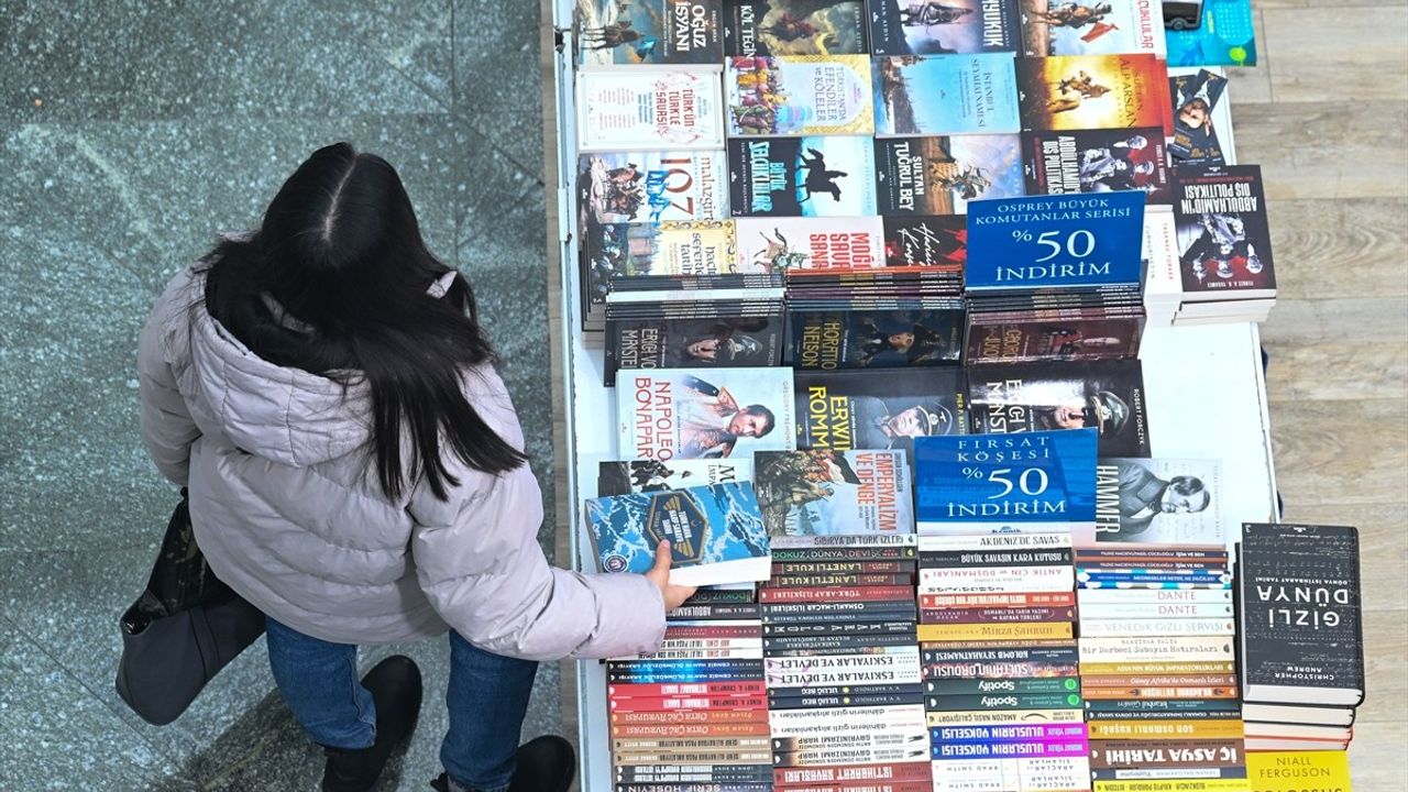 21. Ankara Kitap Fuarı Ziyaretçilerini Bekliyor