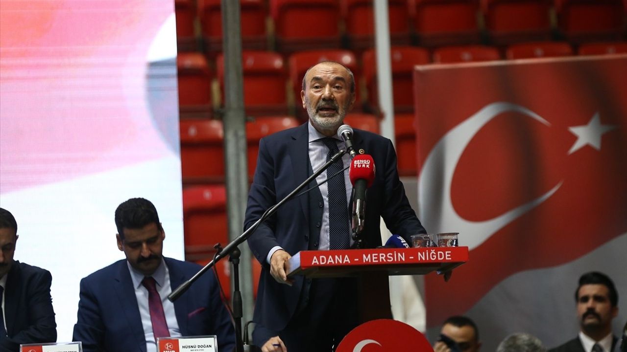 Adana'da MHP'den "Hilal'e Doğru Türkiye" Toplantısı