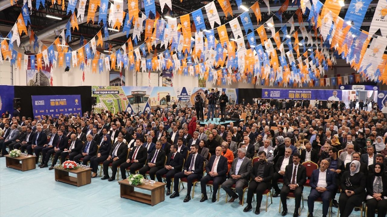 AK Parti Elazığ Merkez İlçe Kongresi'nde Kardeşlik Vurgusu