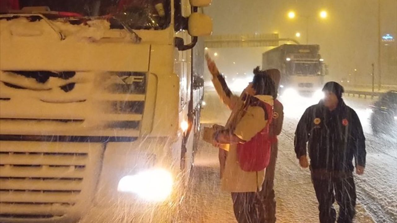 Anadolu Otoyolu'ndaki Ulaşım Yeniden Başladı