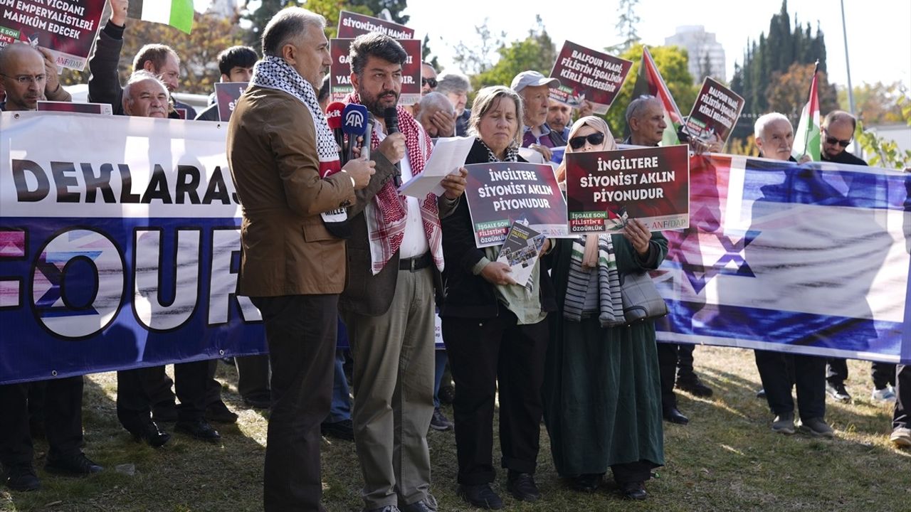 Balfour Deklarasyonu Protesto Edildi