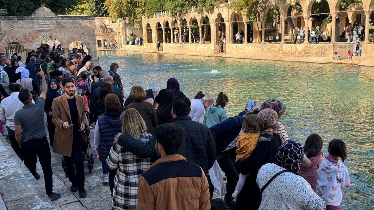 Balıklıgöl Yerleşkesi Ara Tatilde Yerli Ziyaretçileri Ağırlıyor