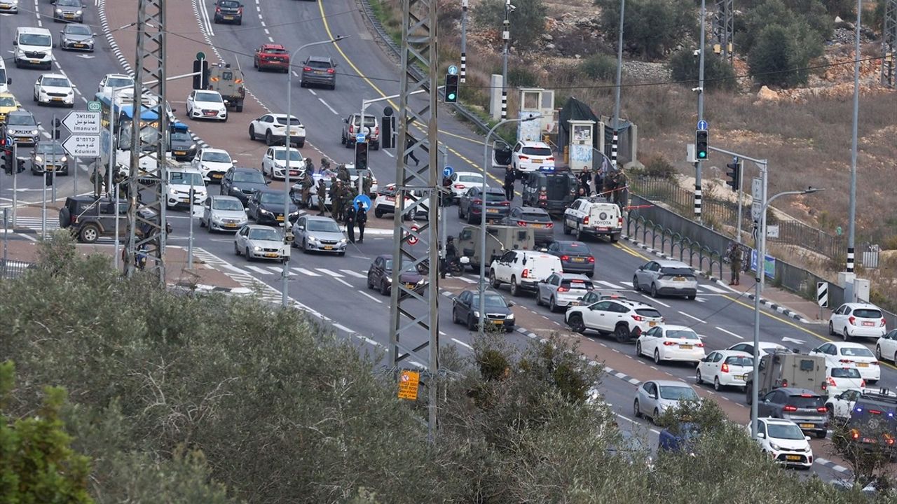 Batı Şeria'da Silahlı Saldırı: 9 İsrailli Yaralandı