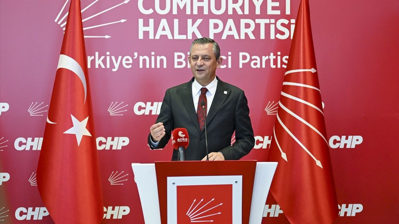 CHP Genel Başkanı Özgür Özel'den Kayyum Uygulamaları ve Toplumsal Mutabakat Vurgusu