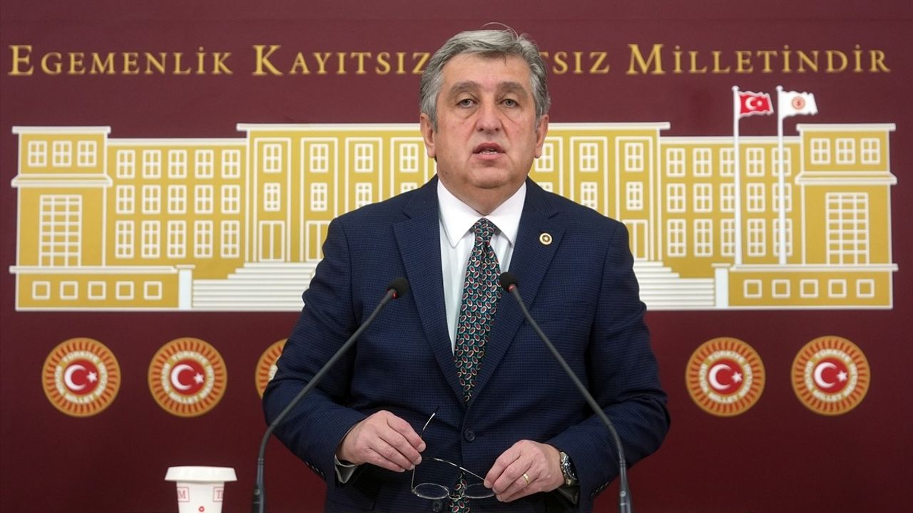 CHP'li Murat Çan, Sağlık Kontenjanlarındaki Orantısızlığı Eleştirdi