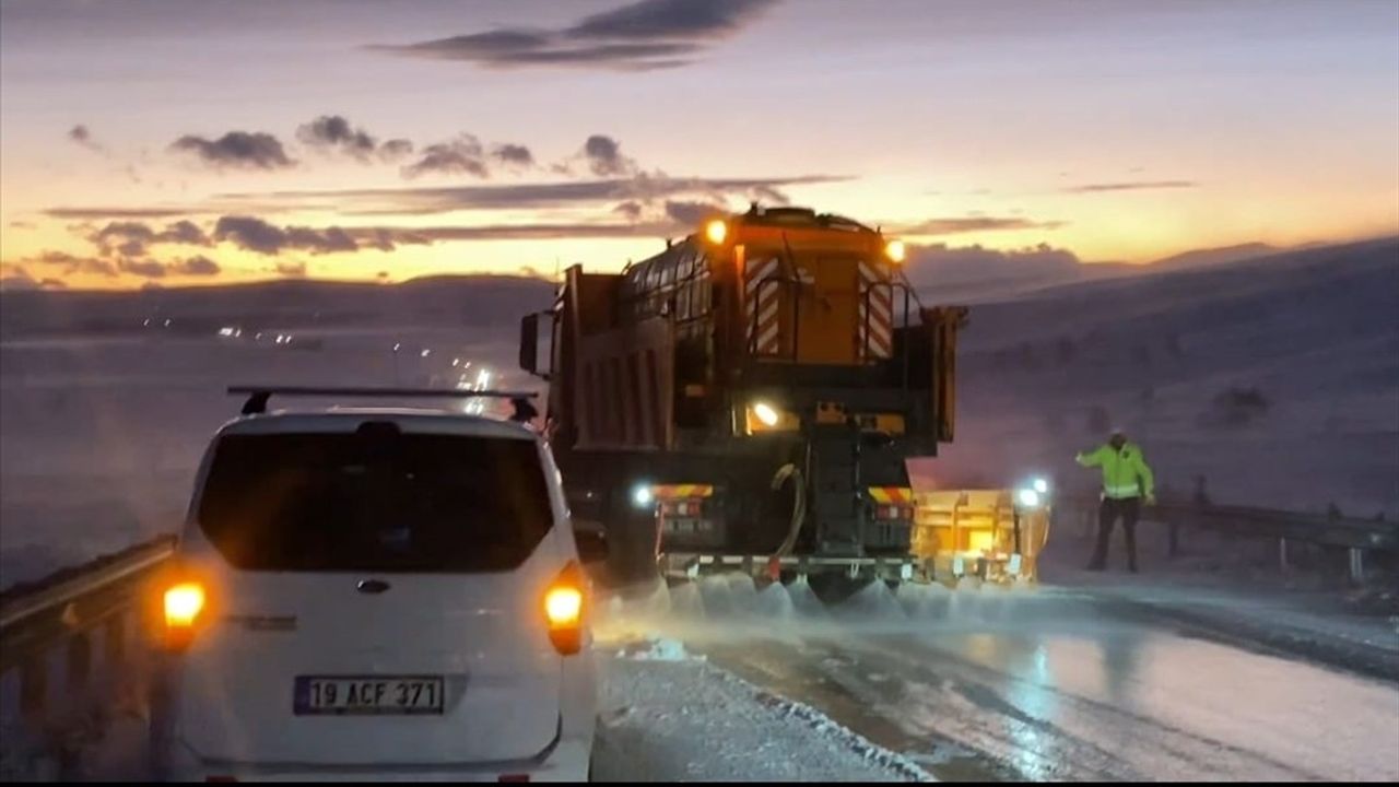 Çorum'da Zincirleme Trafik Kazası: 1 Ölü