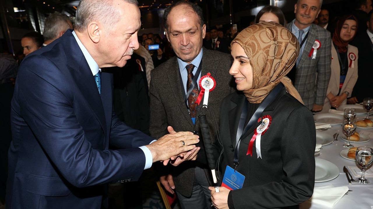 Cumhurbaşkanı Erdoğan'dan Öğretmenler Günü Konuşması