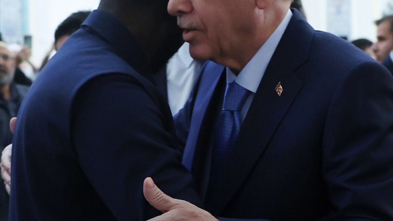 Cumhurbaşkanı Erdoğan ve Senegal Cumhurbaşkanı Cuma Namazında Buluştu