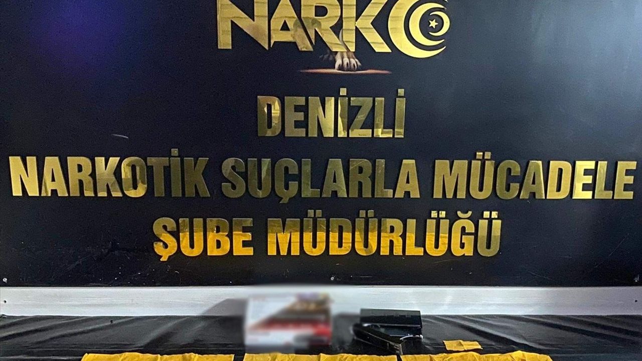 Denizli'de Otomobilde Uyuşturucu Yakalandı