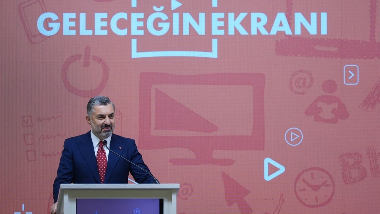 Dijital Medya ve Eğitimde Yeni Dönem: Geleceğin Ekranı Zirvesi