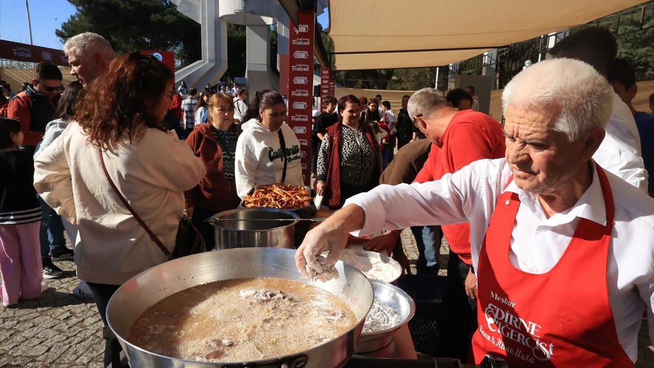 Edirne Gastronomi Festivali'nde Tava Ciğerine Büyük İlgi