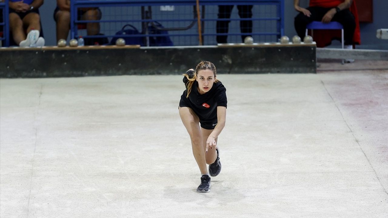 Emine Dursun ve Buket Öztürk, Avrupa Kadınlar Volo Şampiyonası'nda Altın Madalya Kazandı