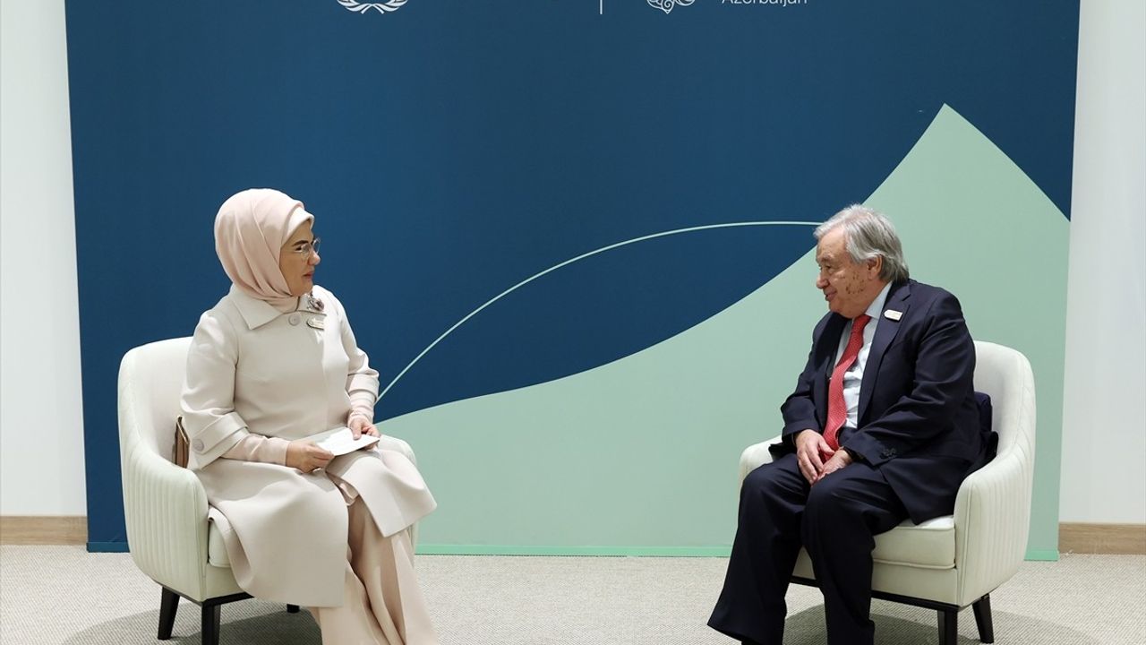 Emine Erdoğan, COP29'da BM Genel Sekreteri Guterres ile Görüştü