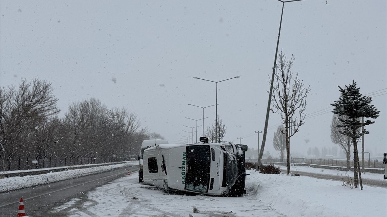 Erzurum'da Minibüs Kazası: 8 Yaralı