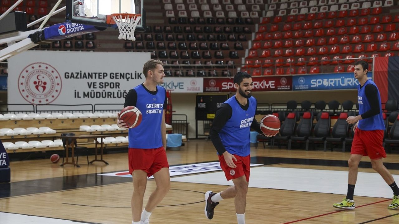 Gaziantep Basketbol: Sıralardan Uzaklaşma Hedefi