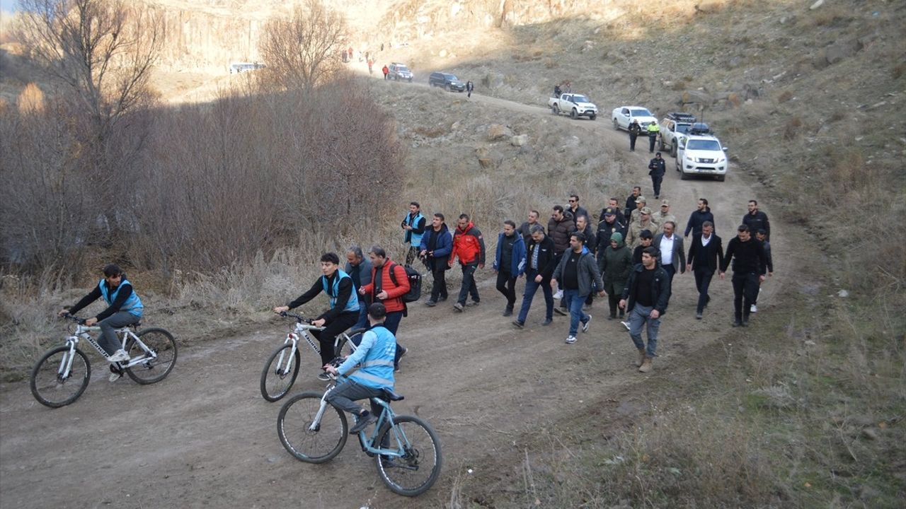 Hınıs Kanyonu'nda Doğa Sporları Etkinliği