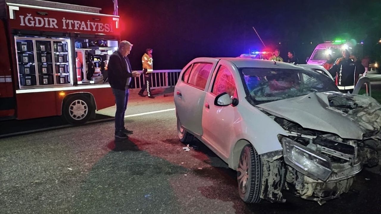 Iğdır'da Trafik Kazası: 1 Ölü, 2 Yaralı