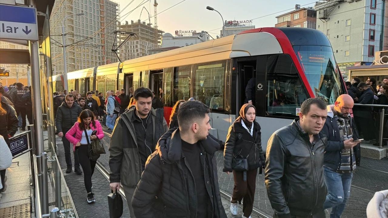 İstanbul'da Toplu Ulaşım ve Trafik Yoğunluğu Sorunları