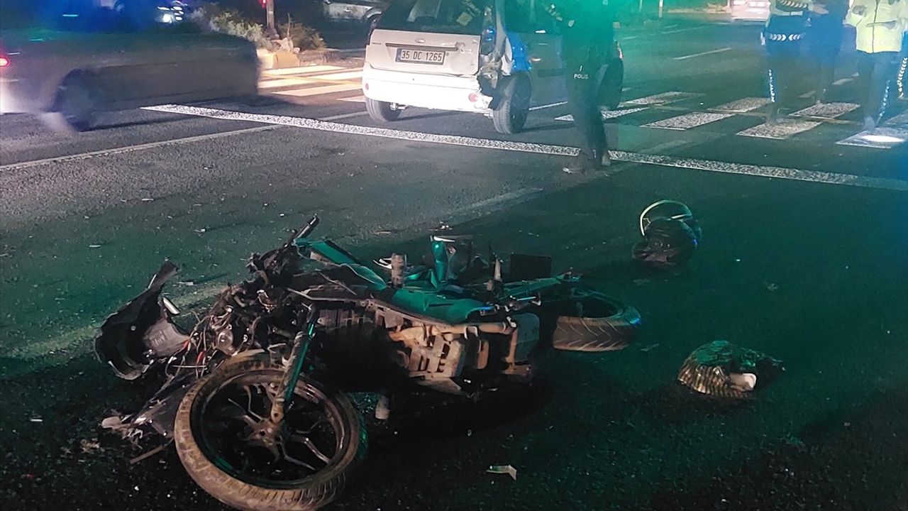 İzmir'de Motosiklet Kazası: 2 Yaralı