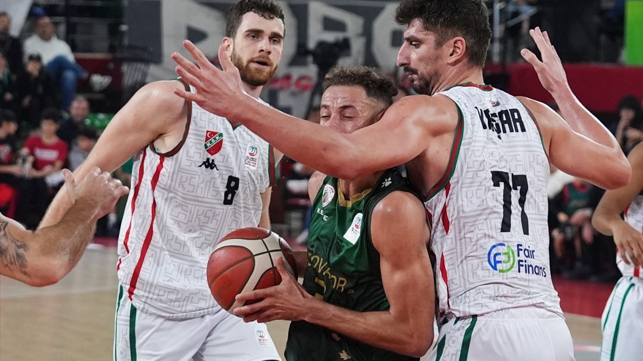 Karşıyaka, Yalovaspor Basketbol'u Farklı Geçti