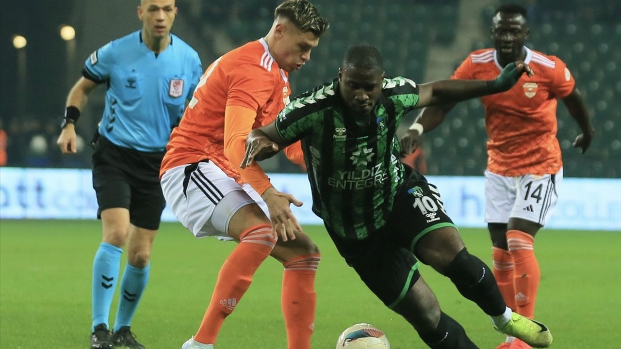 Kocaelispor, Adanaspor'u 2-0 Mağlup Etti