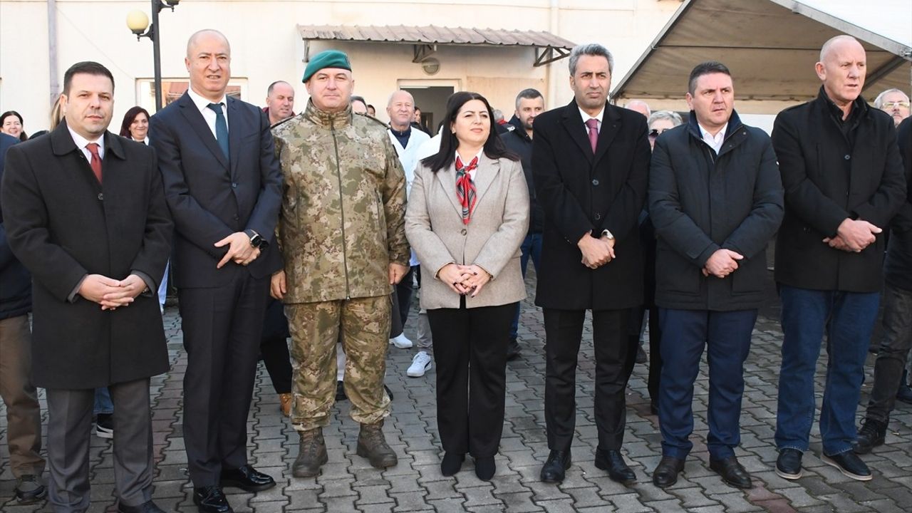 Kosova'daki Aile Sağlık Merkezlerine Türk Askerinden Destek