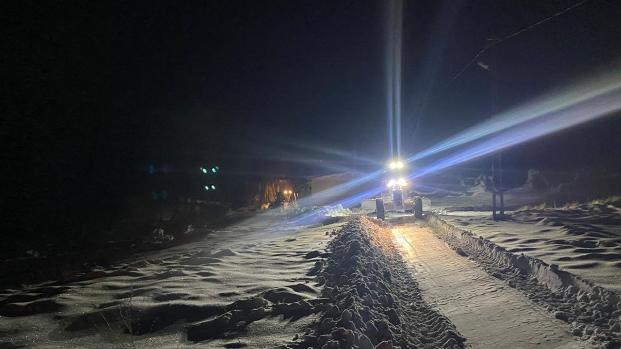 Malatya'da Yaşlı Adam Kar Yağışı Sonrası Kurtarıldı