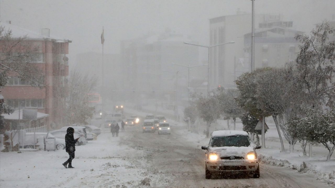 Malatya-Kayseri Kara Yolu Kapandı