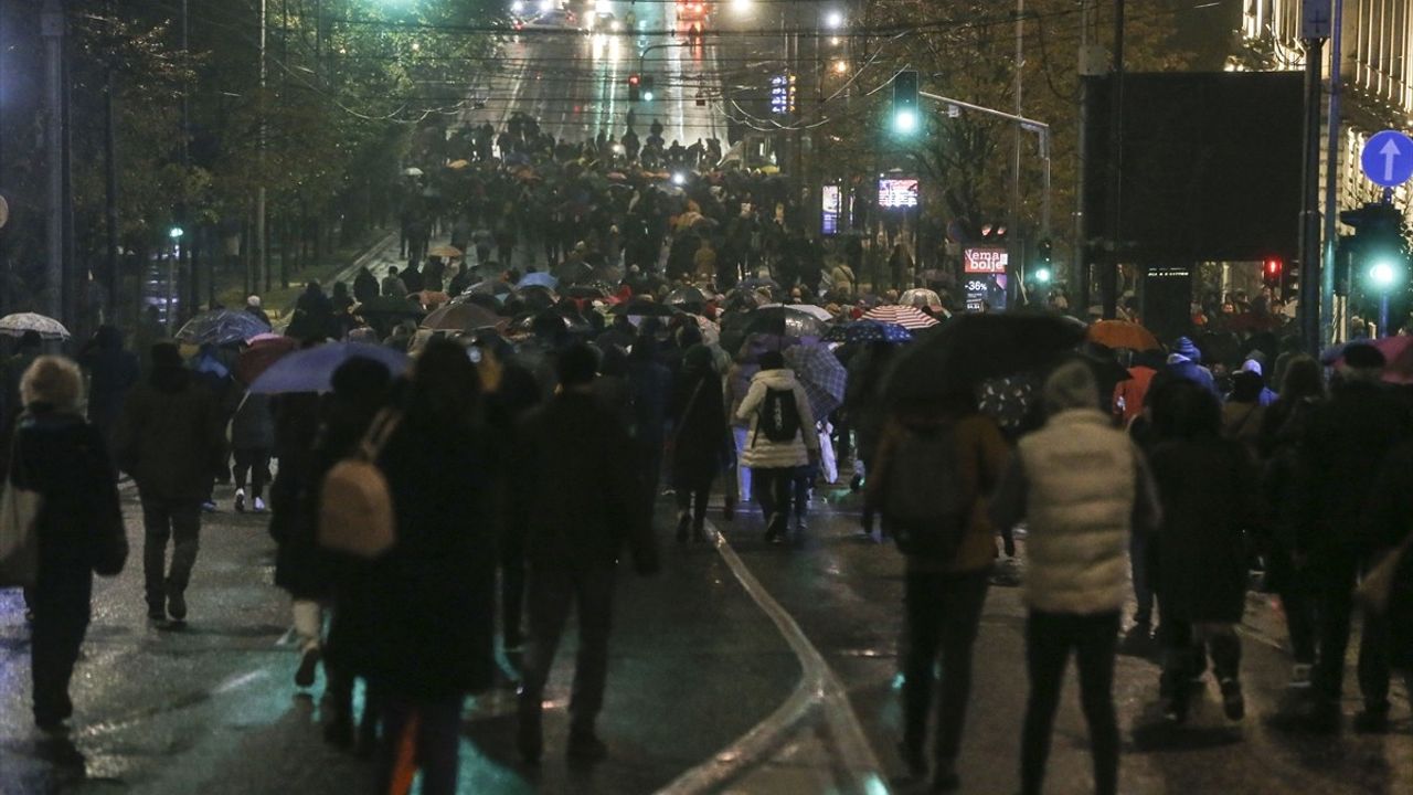 Novi Sad Kazası Sonrası Sırbistan'da Protesto