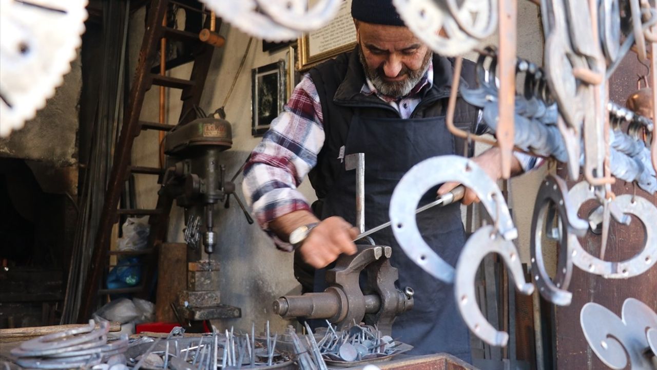 Safranbolu'nun Ustası Hüseyin Şahin Özdemir, "Yaşayan İnsan Hazineleri Ödülü" ile Onurlandırıldı