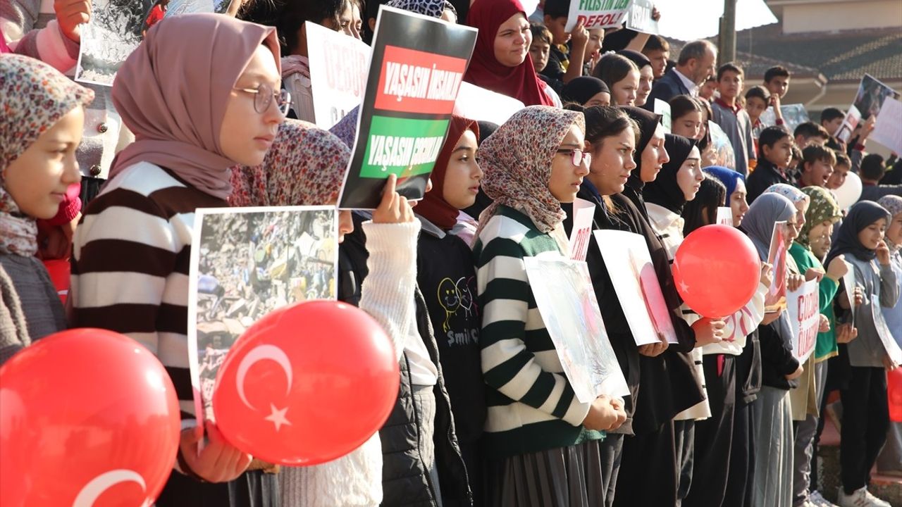 Sakarya Öğrencileri Filistinli Akranlarını Unutmadı