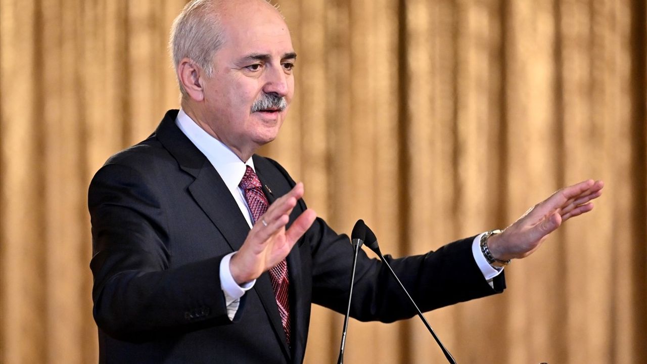 TBMM Başkanı Kurtulmuş, Öğretmenler Günü'nde Eğitimde Yeniliklere Dikkat Çekti