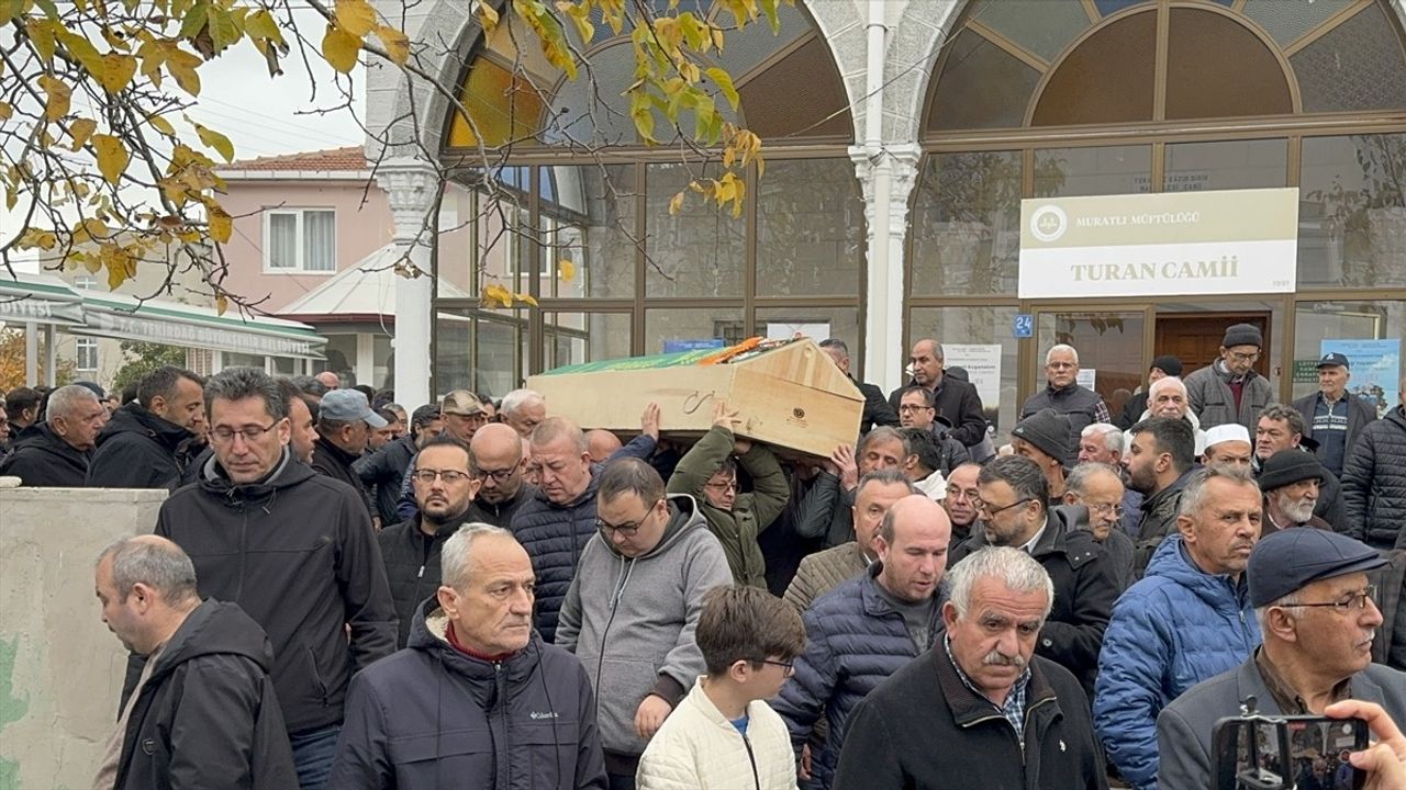 Tekirdağ'da Oğul Cinayeti: Anne Nilay Çoban Son Yolculuğuna Uğurlandı