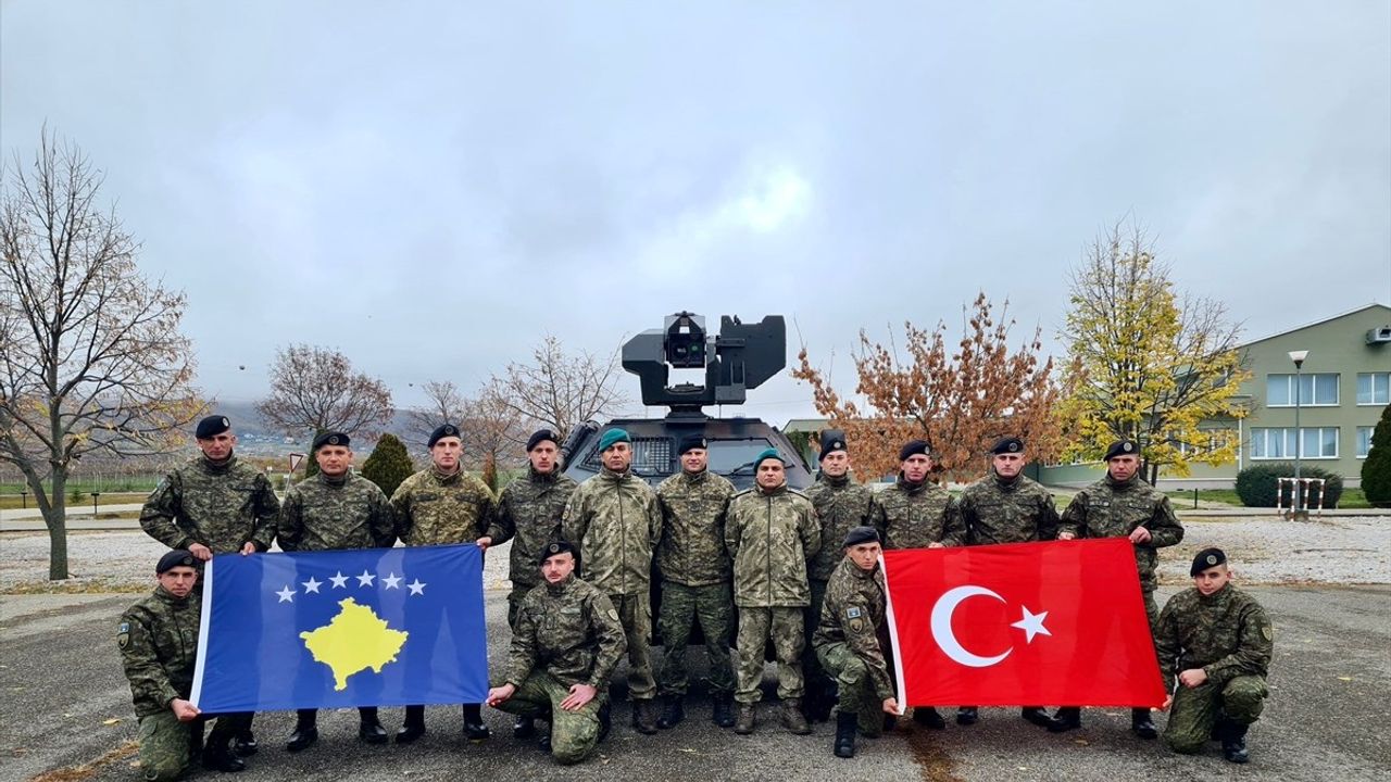 Türk Askerleri Kosovalı Askerlere Sarp Silah Sistemi Eğitimi Verdiyse