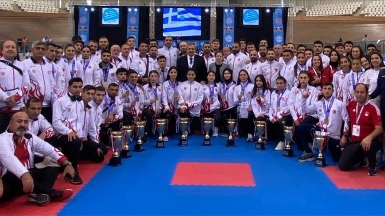 Türk Kick Boks Takımı, Avrupa Şampiyonası'nda İkinci Oldu