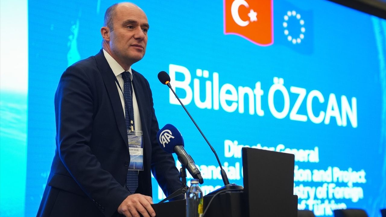 Türkiye Deniz Üstü Rüzgar Enerjisi Konferansı'nda Yenilenebilir Enerji Vurgusu