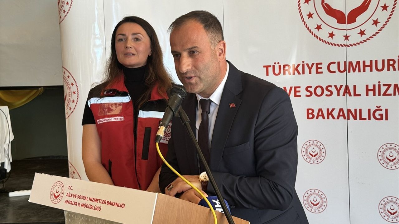 Ukraynalı Çocukların Antalya'dan Uğurlanışı