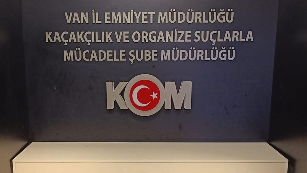 Van'da Gümrük Kaçağı Altın Operasyonu