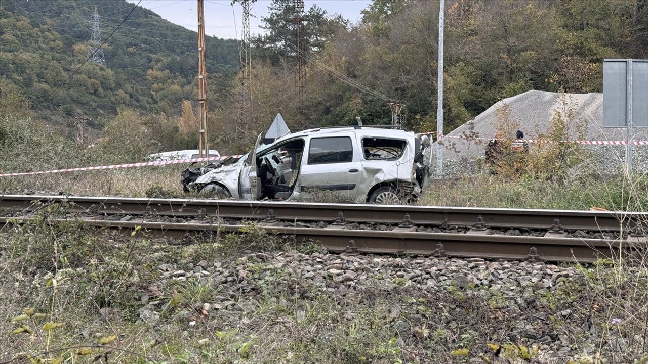 Zonguldak'ta Tren Kazasında Hayatını Kaybeden Çocuk Defnedildi