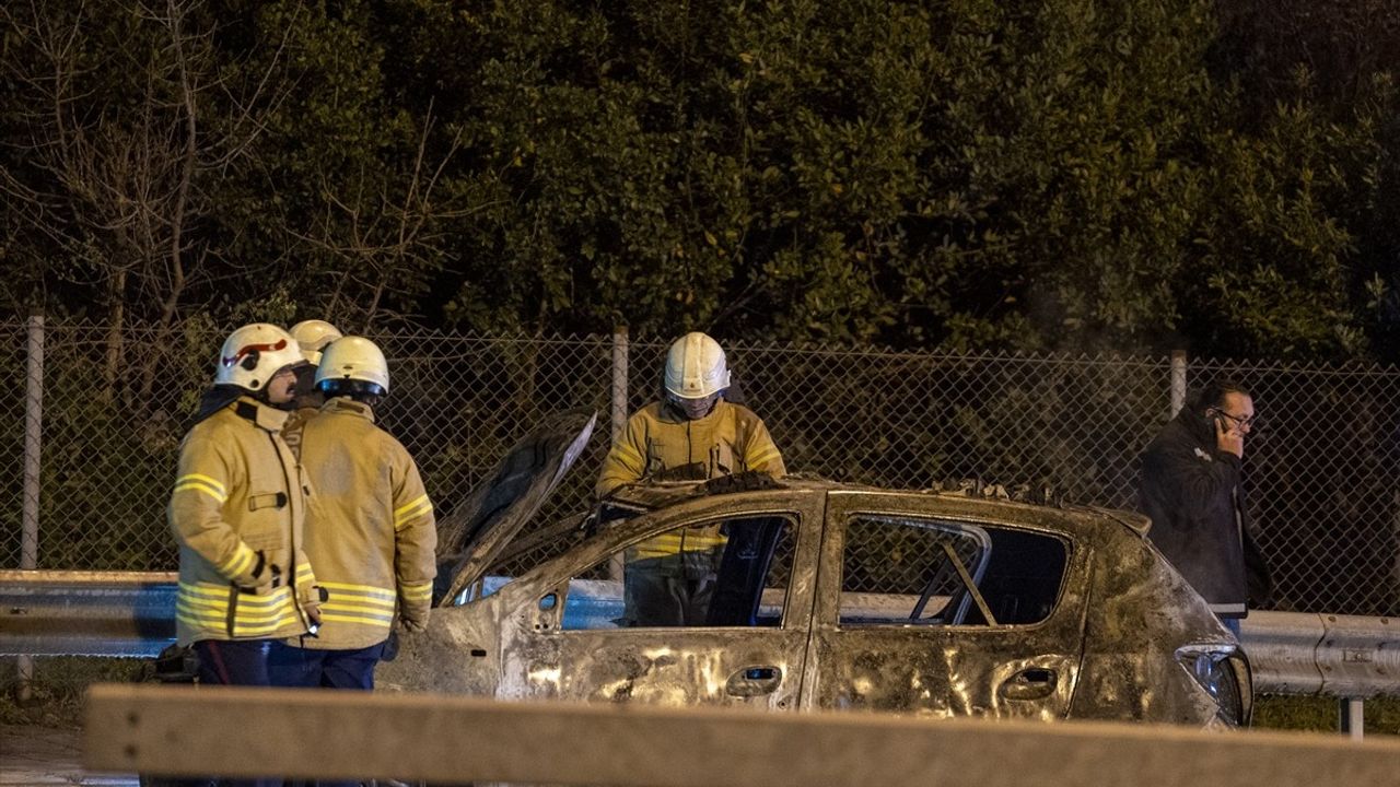 15 Temmuz Şehitler Köprüsü'nde Yangın Nedeniyle Trafik Durdu