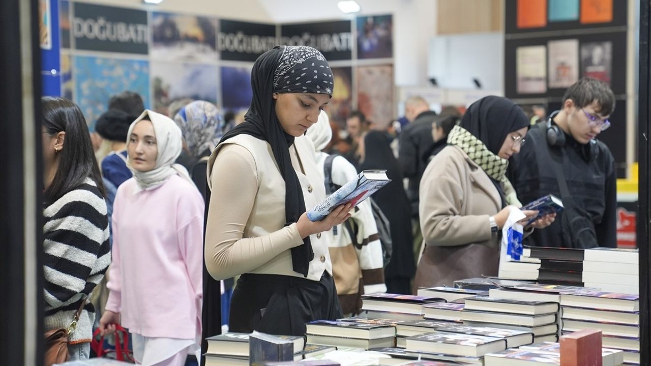 21. Ankara Kitap Fuarı Bugün Sona Erdi