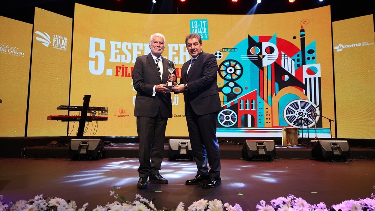 5. Esenler Film Festivali Ödül Töreniyle Tamamlandı