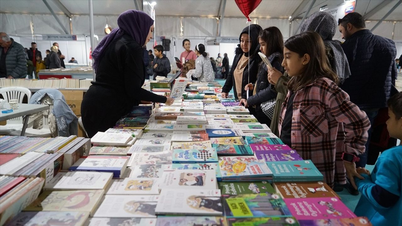 9. Uluslararası Kahramanmaraş Kitap Fuarı 500 Binden Fazla Ziyaretçi Ağırladı