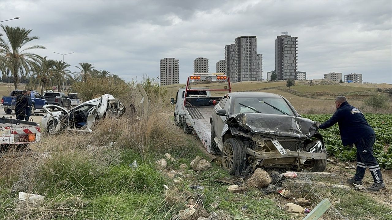 Adana'da 14 Yaşındaki Çocuk Trafik Kazasıyla İhtiyaç Duydu