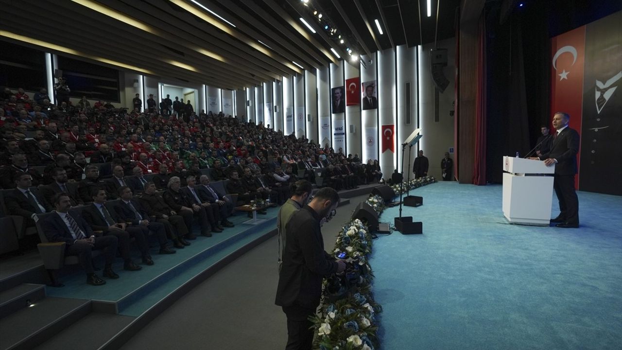 AFAD Gönüllüleri Sertifika Töreni'nde Vurgulanan Dayanışma ve Gönüllülüğün Önemi