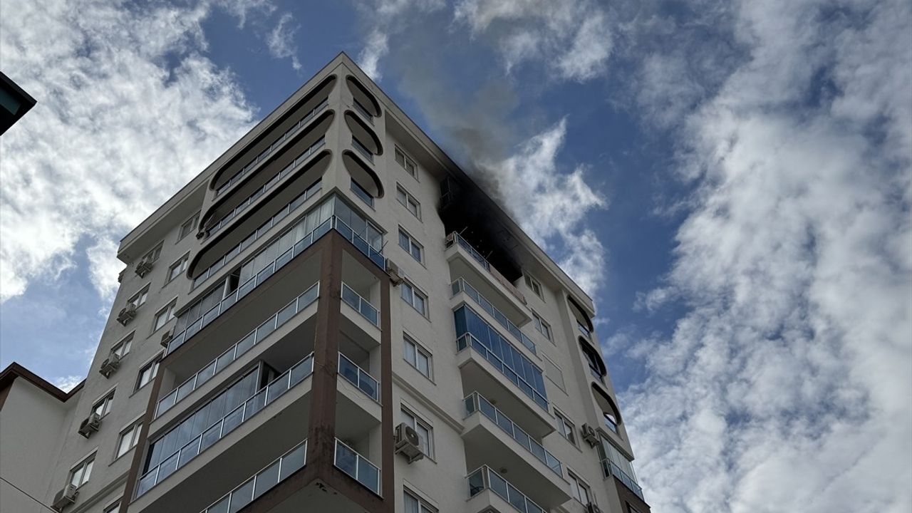 Alanya'da Rezidansta Yangın Çıktı